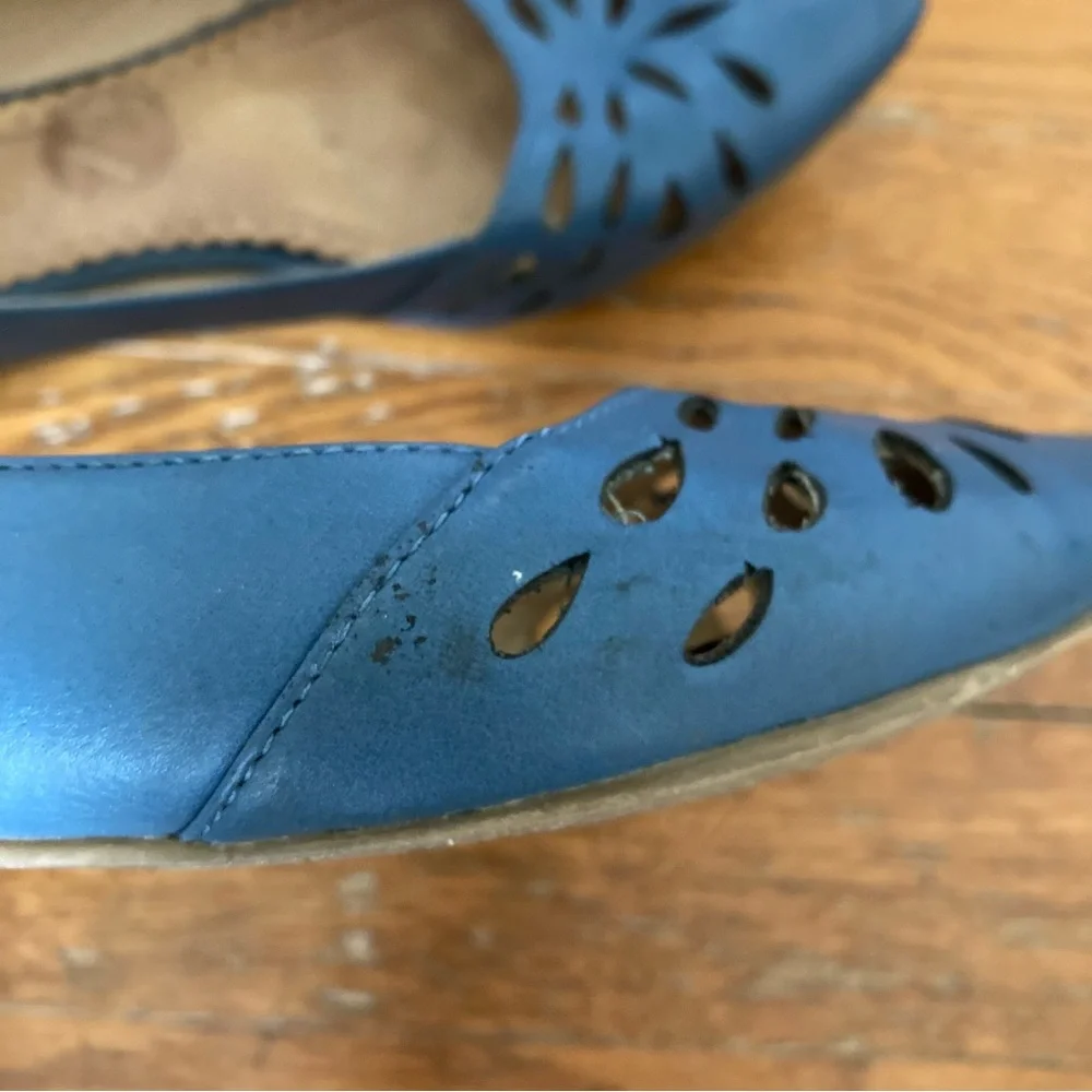 4/$10 - Restricted Laser Cutout Flats - Blue